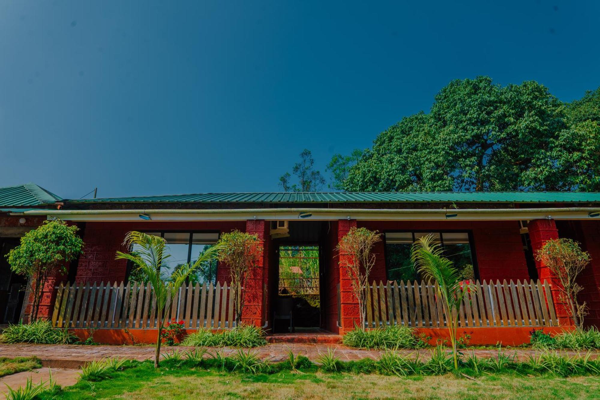Hotel Oakwood Mahabaleshwar Exterior photo