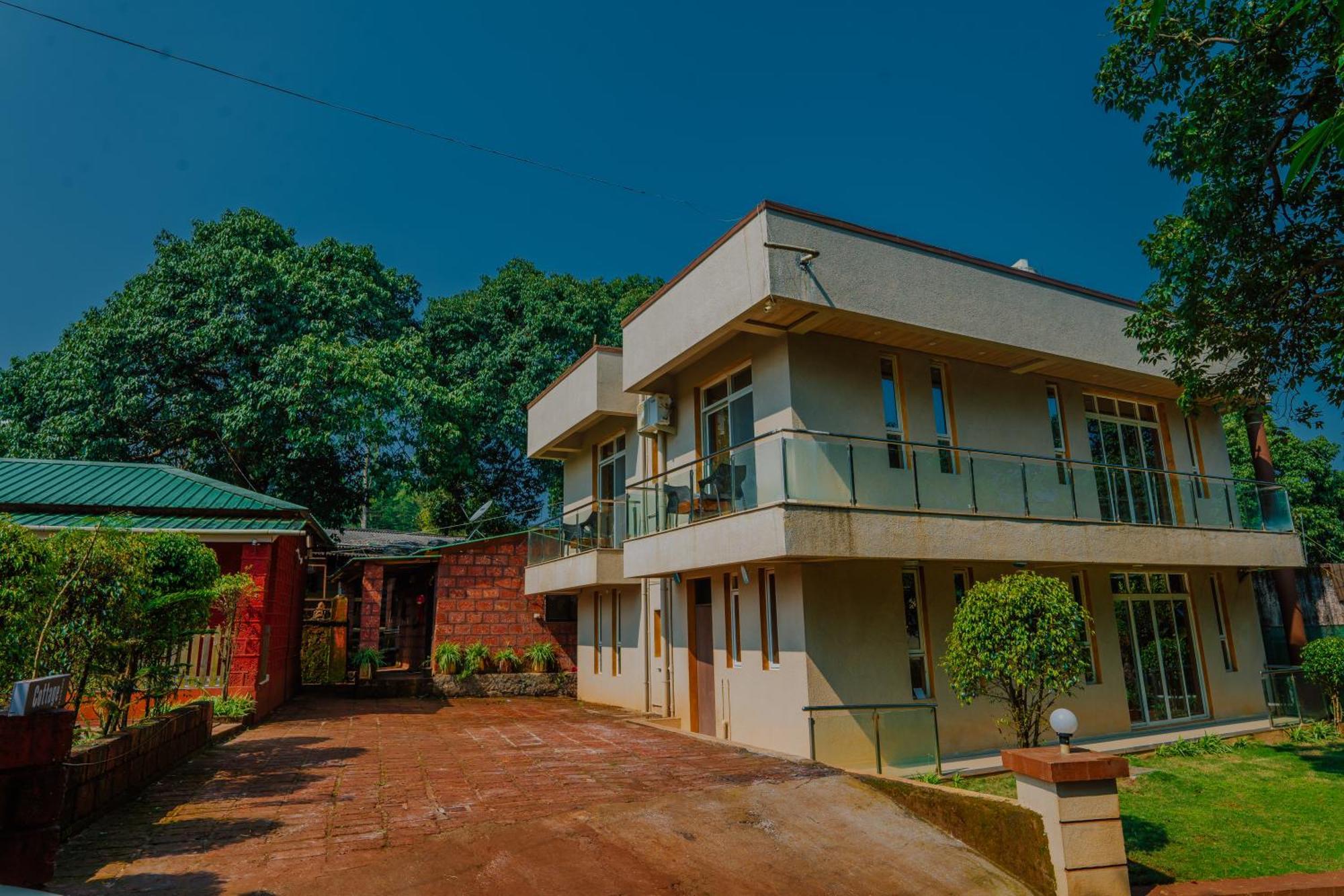 Hotel Oakwood Mahabaleshwar Exterior photo