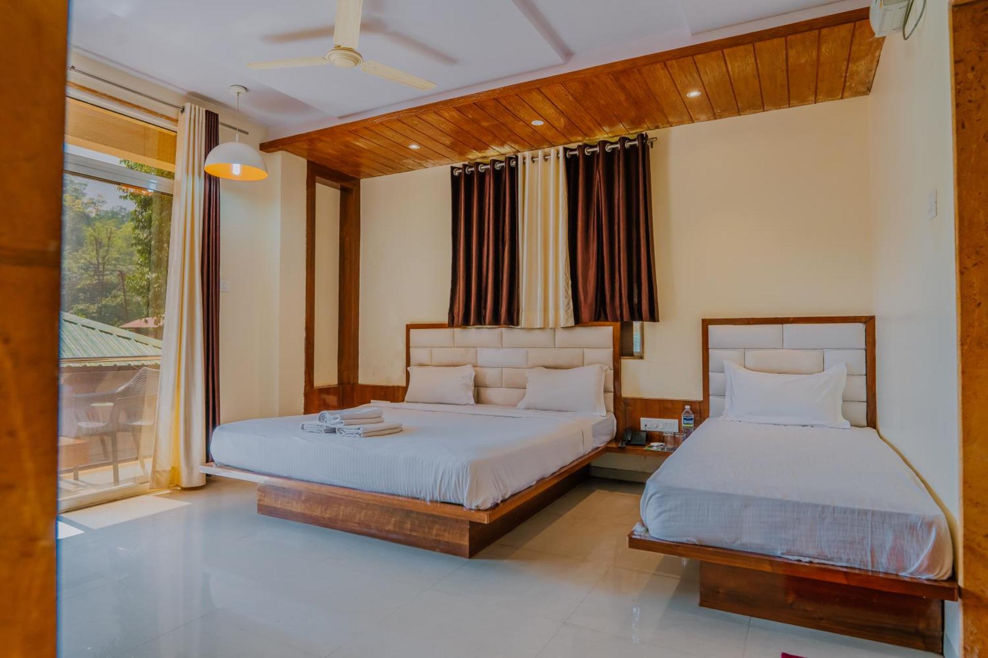 Hotel Oakwood Mahabaleshwar Exterior photo